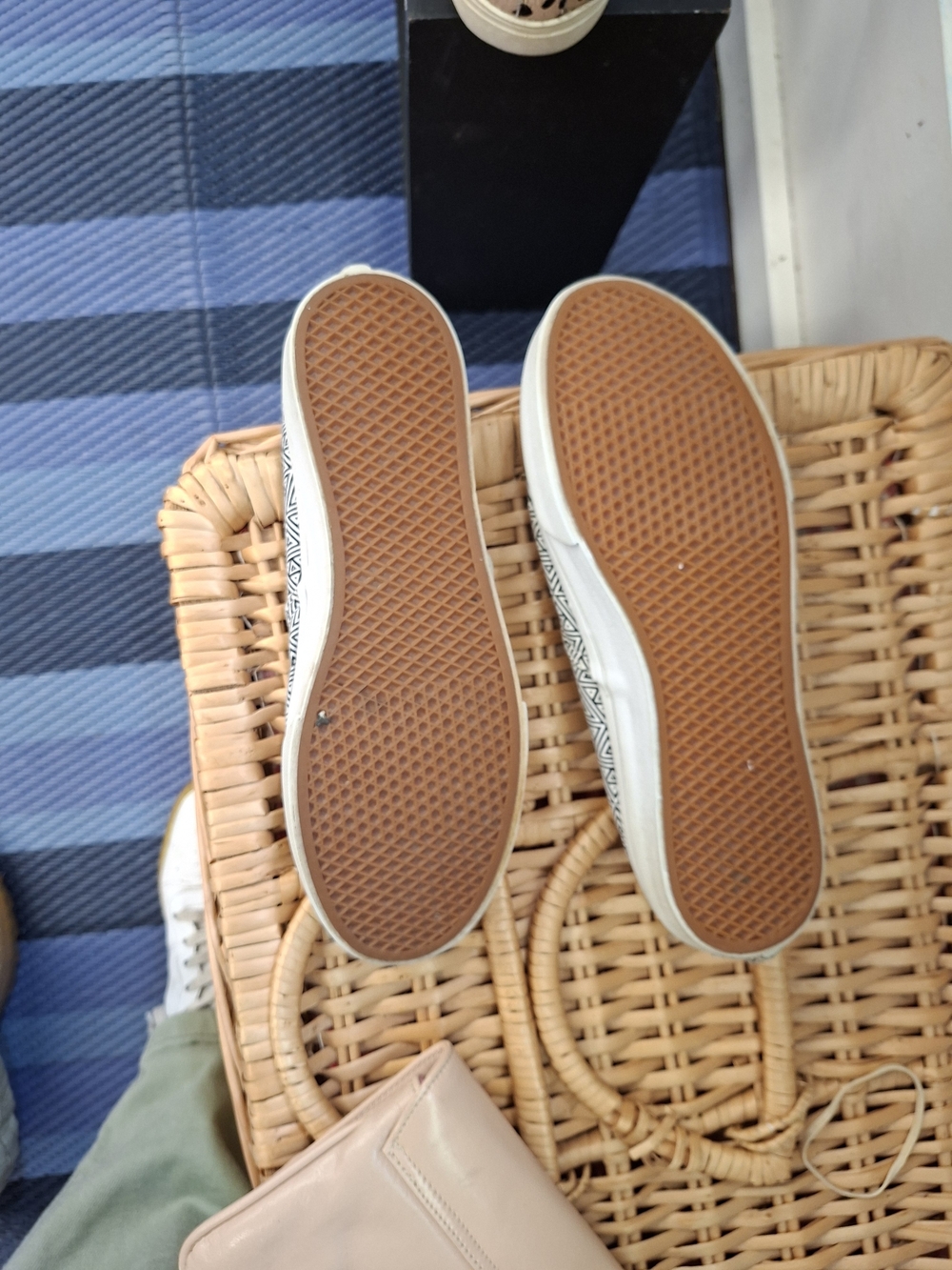 Vans Men’s Low-Top Sneakers in White with Brown Gum Soles
